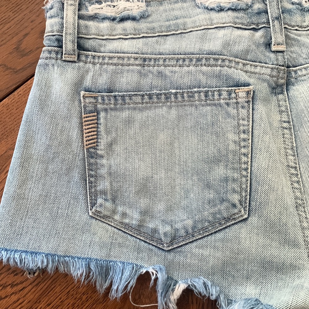 Paige destructed light colored jean shorts - Picture 9 of 10